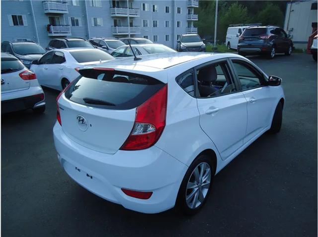 2013 Hyundai Accent SE