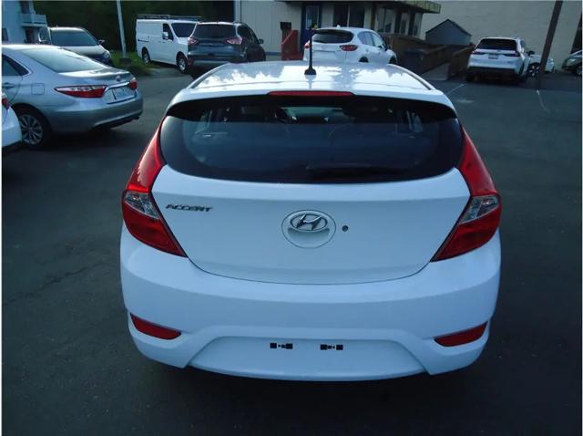 2013 Hyundai Accent SE