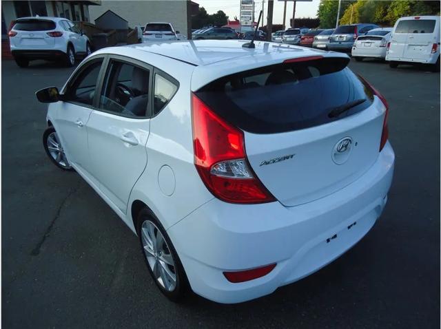 2013 Hyundai Accent SE