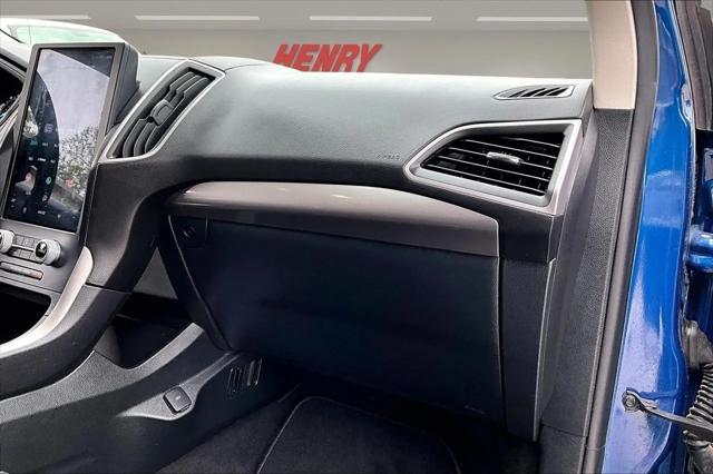 2023 Ford Edge SE