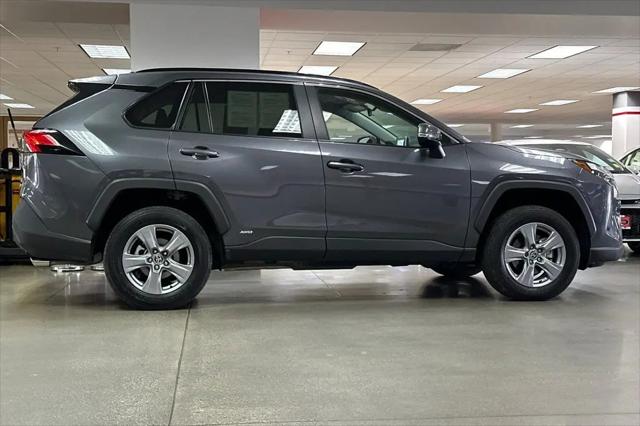 2025 Toyota RAV4 Hybrid XLE
