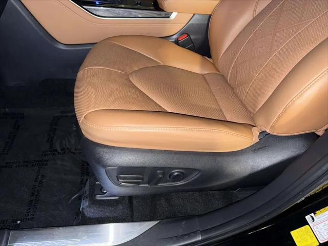 2025 Toyota Highlander Hybrid Platinum