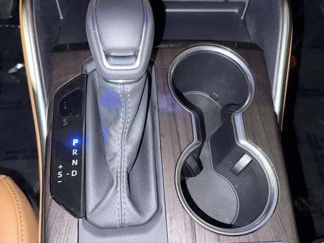 2025 Toyota Highlander Hybrid Platinum