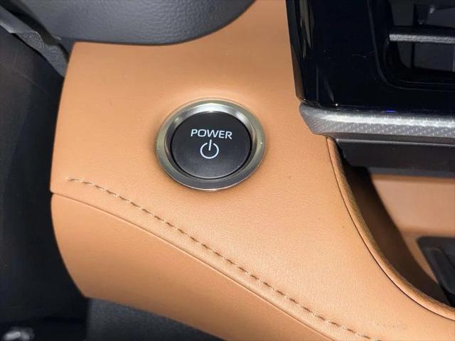 2025 Toyota Highlander Hybrid Platinum