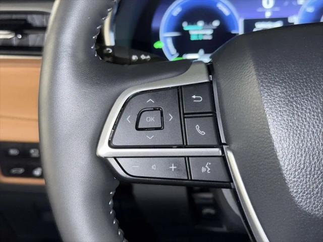 2025 Toyota Highlander Hybrid Platinum