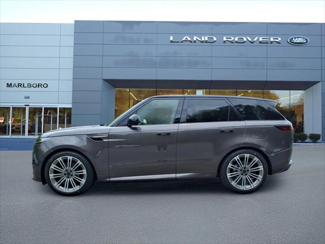 2026 Land Rover Range Rover Sport P460e Dynamic SE