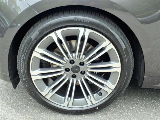 2026 Land Rover Range Rover Sport P460e Dynamic SE
