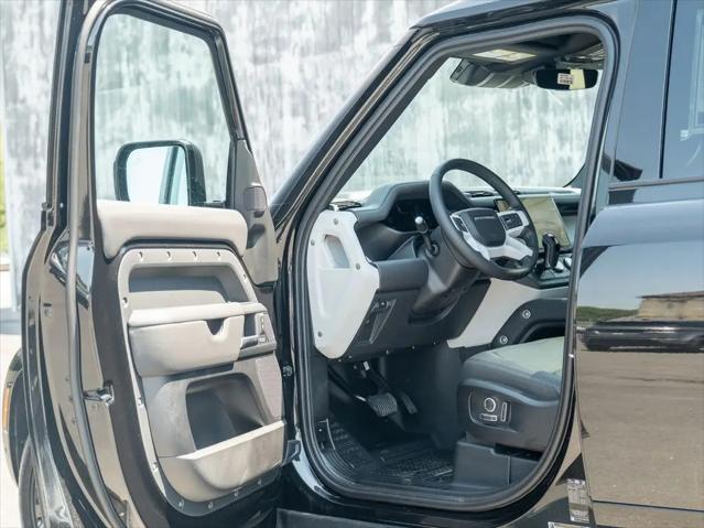 2026 Land Rover Defender P400 X-Dynamic SE