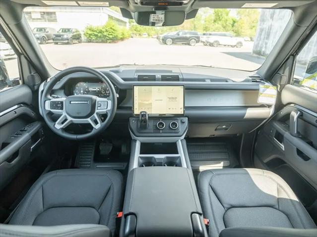 2026 Land Rover Defender P400 X-Dynamic SE