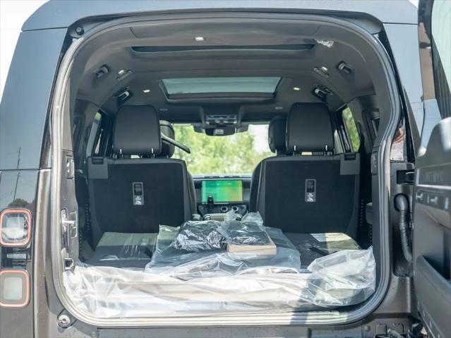 2026 Land Rover Defender P400 X-Dynamic SE