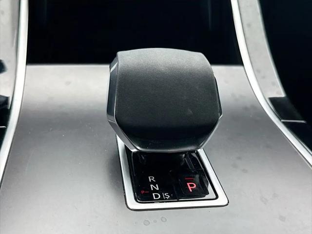 2025 Land Rover Range Rover Velar P250 Dynamic SE