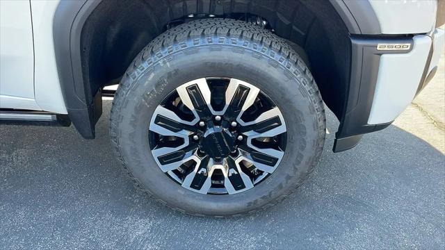 2026 GMC Sierra 2500HD Crew Cab, Standard Bed, Denali Ultimate, 4WD