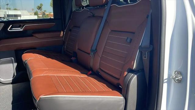 2026 GMC Sierra 2500HD Crew Cab, Standard Bed, Denali Ultimate, 4WD