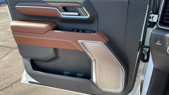 2026 GMC Sierra 2500HD Crew Cab, Standard Bed, Denali Ultimate, 4WD
