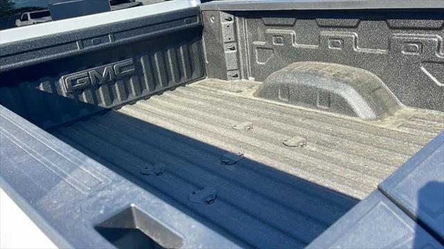 2026 GMC Sierra 2500HD Crew Cab, Standard Bed, Denali Ultimate, 4WD