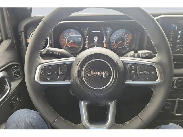 2025 Jeep Wrangler 4-Door Sahara 4x4