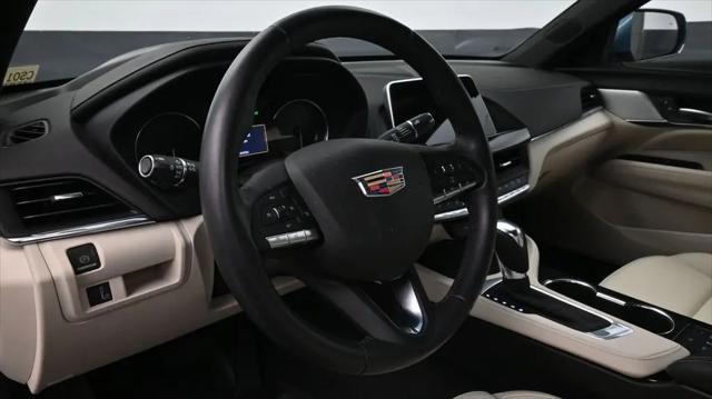 2023 Cadillac CT4 Luxury