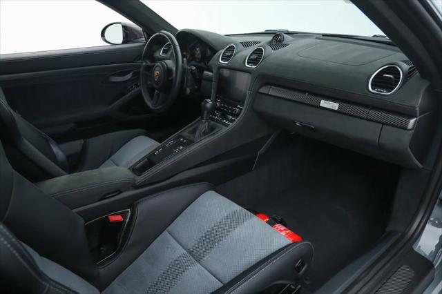 2023 Porsche 718 Cayman GT4 RS