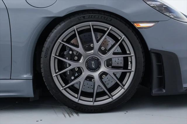 2023 Porsche 718 Cayman GT4 RS