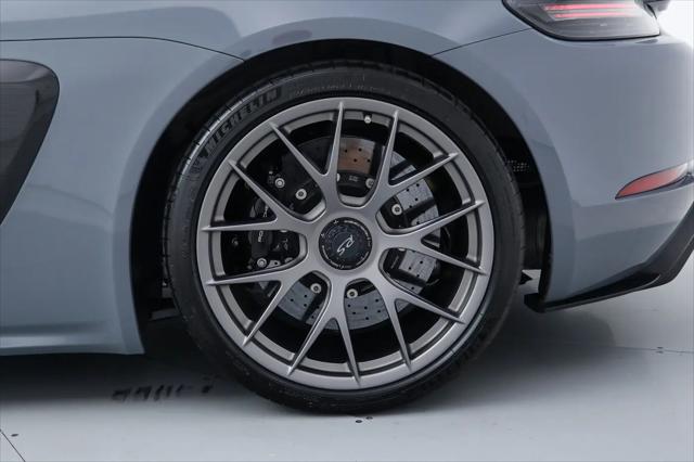 2023 Porsche 718 Cayman GT4 RS
