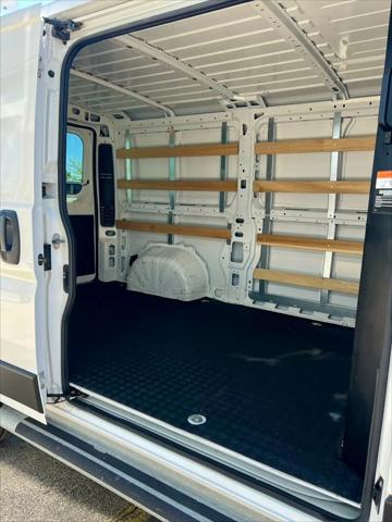 2025 Ram ProMaster 2500 Cargo Van Tradesman Low Roof 136" WB w/Pass Seat