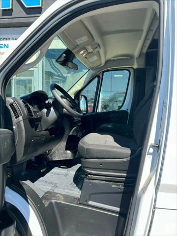 2025 Ram ProMaster 2500 Cargo Van Tradesman Low Roof 136" WB w/Pass Seat