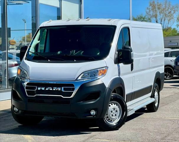 2025 Ram ProMaster 2500 Cargo Van Tradesman Low Roof 136" WB w/Pass Seat
