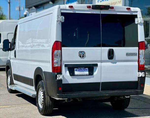2025 Ram ProMaster 2500 Cargo Van Tradesman Low Roof 136" WB w/Pass Seat