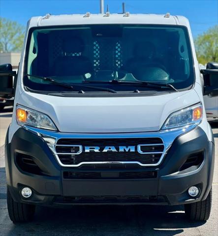 2025 Ram ProMaster 2500 Cargo Van Tradesman Low Roof 136" WB w/Pass Seat