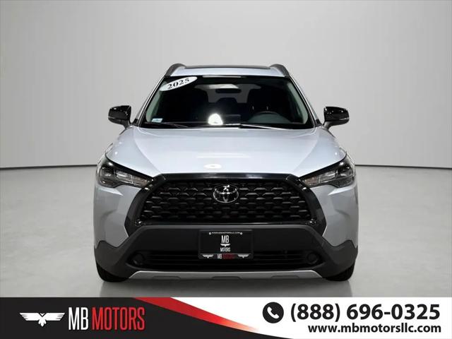 2025 Toyota Corolla Cross LE