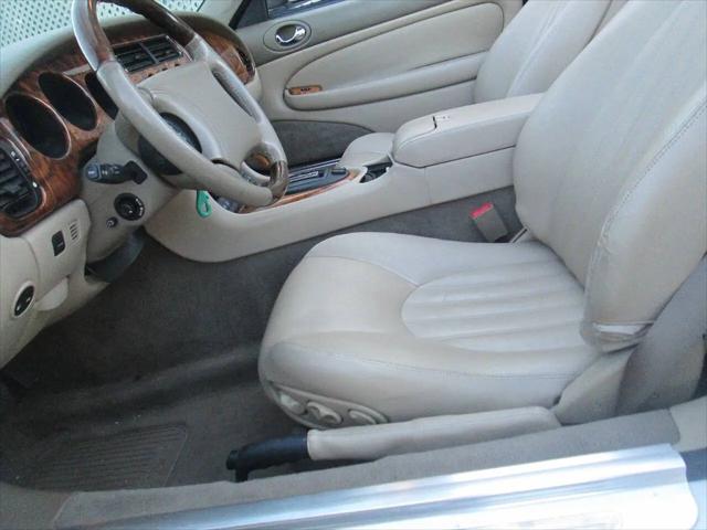 1998 Jaguar XK8 Standard