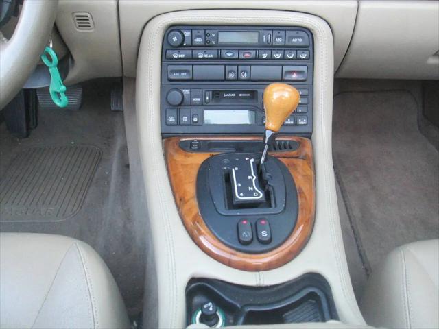 1998 Jaguar XK8 Standard