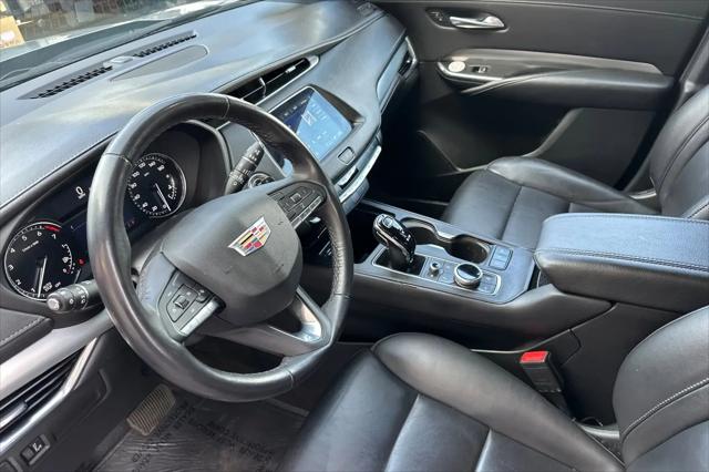2023 Cadillac XT4 AWD Premium Luxury