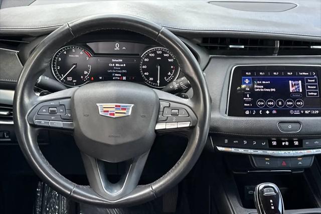 2023 Cadillac XT4 AWD Premium Luxury