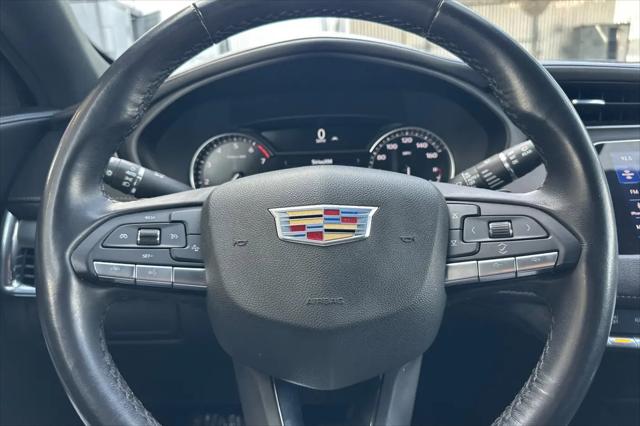 2023 Cadillac XT4 AWD Premium Luxury