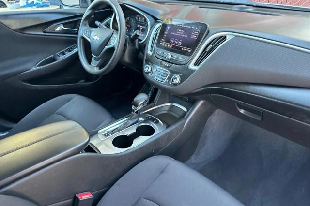 2022 Chevrolet Malibu FWD LT
