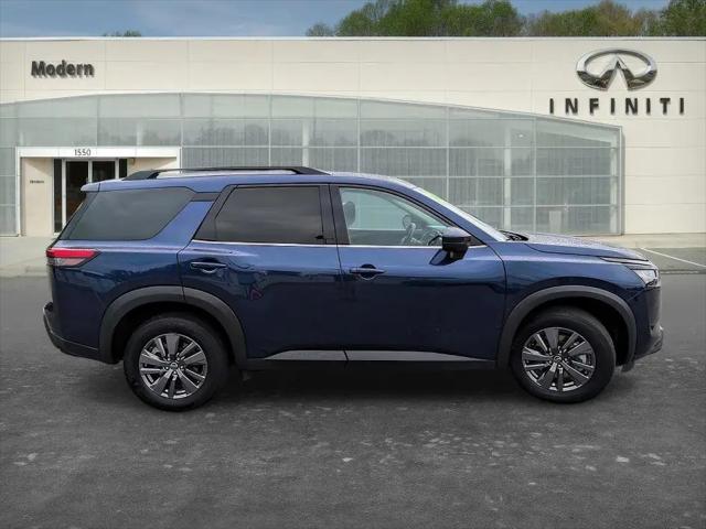 2025 Nissan Pathfinder SV 4WD