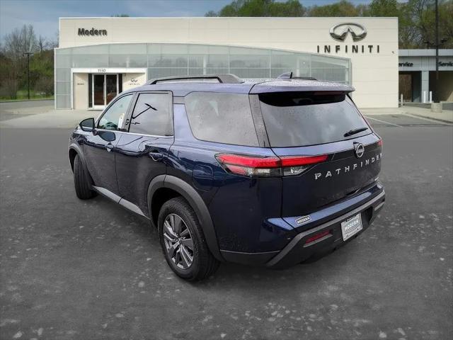 2025 Nissan Pathfinder SV 4WD