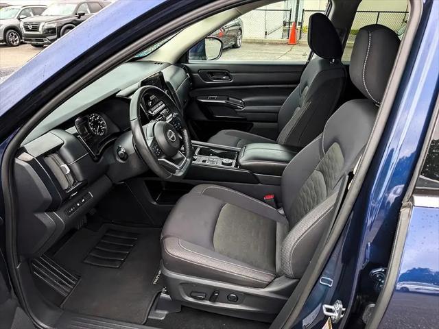 2025 Nissan Pathfinder SV 4WD