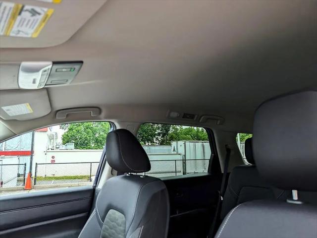 2025 Nissan Pathfinder SV 4WD