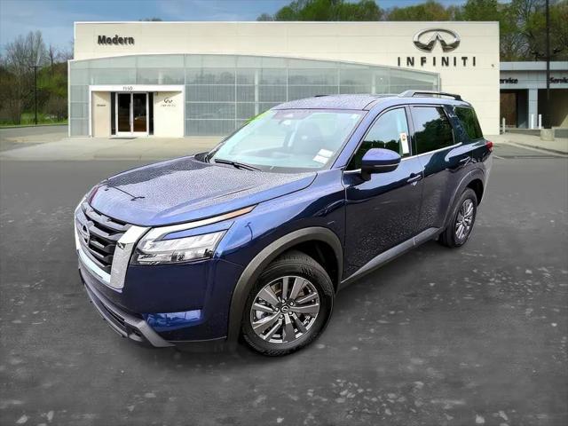 2025 Nissan Pathfinder SV 4WD