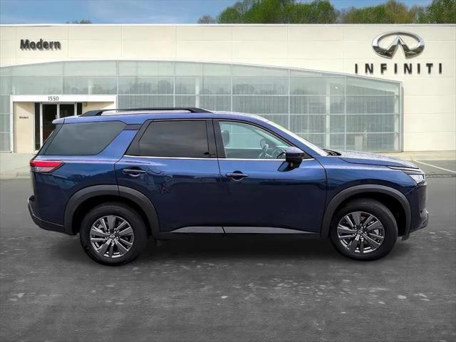 2025 Nissan Pathfinder SV 4WD