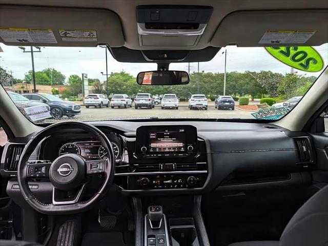 2025 Nissan Pathfinder SV 4WD