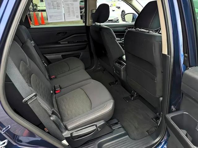 2025 Nissan Pathfinder SV 4WD
