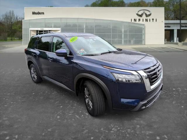 2025 Nissan Pathfinder SV 4WD