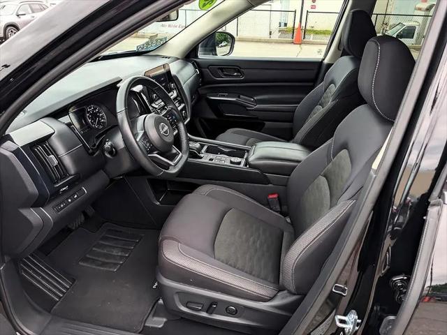 2025 Nissan Pathfinder SV 4WD