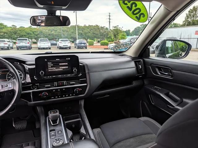 2025 Nissan Pathfinder SV 4WD