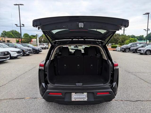 2025 Nissan Pathfinder SV 4WD