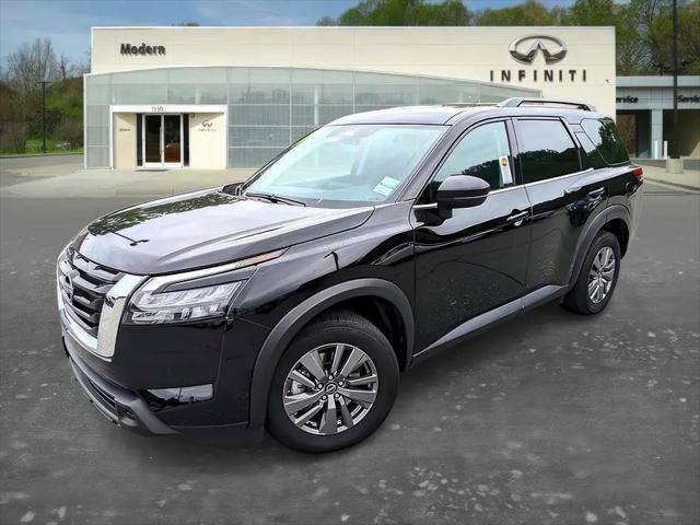 2025 Nissan Pathfinder SV 4WD