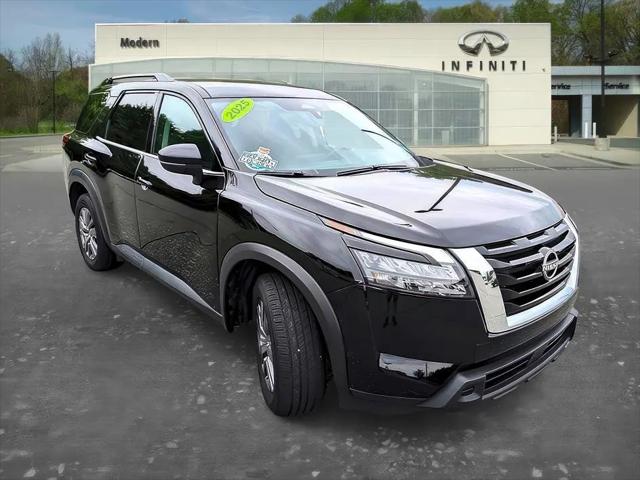 2025 Nissan Pathfinder SV 4WD